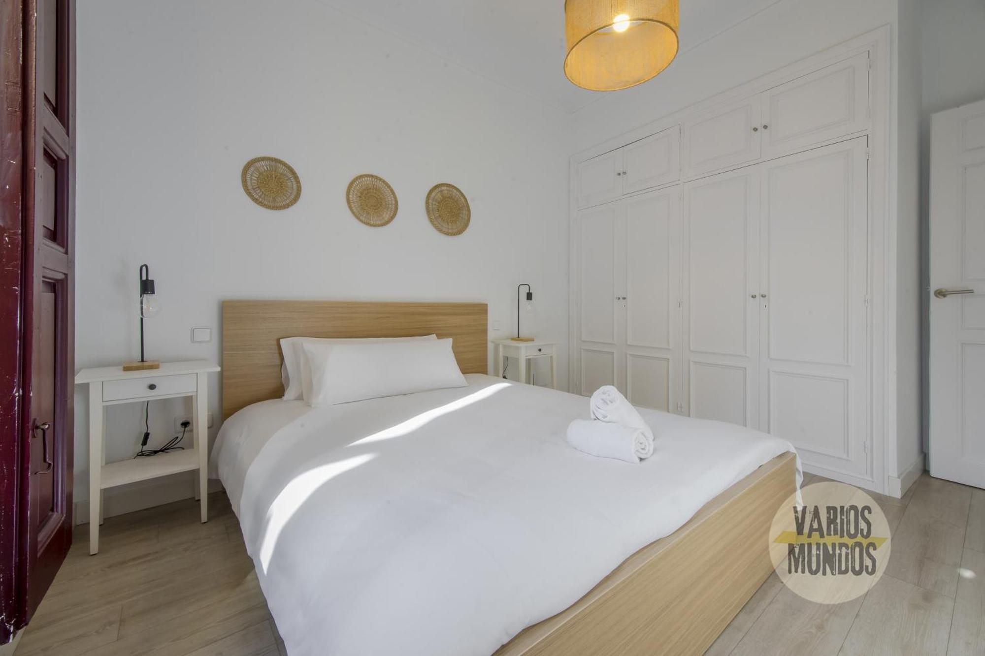 Elegant Apt Para 4Pax En Las Letras-Cortes Madri Exterior foto