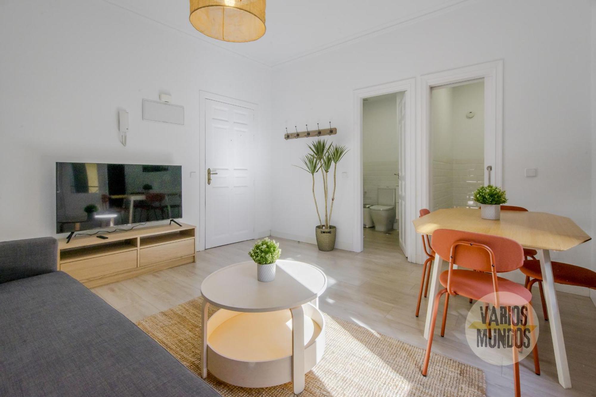 Elegant Apt Para 4Pax En Las Letras-Cortes Madri Exterior foto