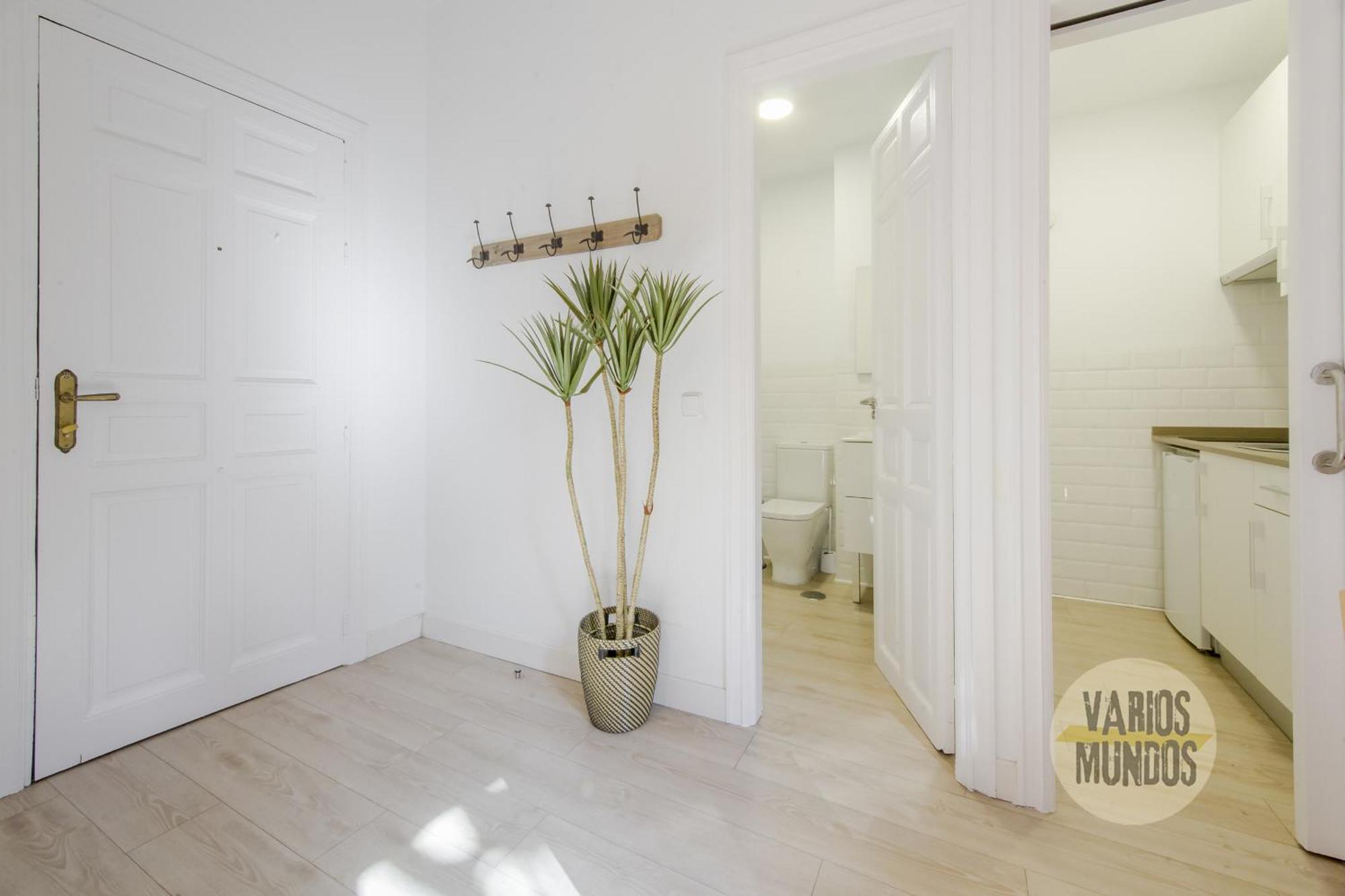Elegant Apt Para 4Pax En Las Letras-Cortes Madri Exterior foto